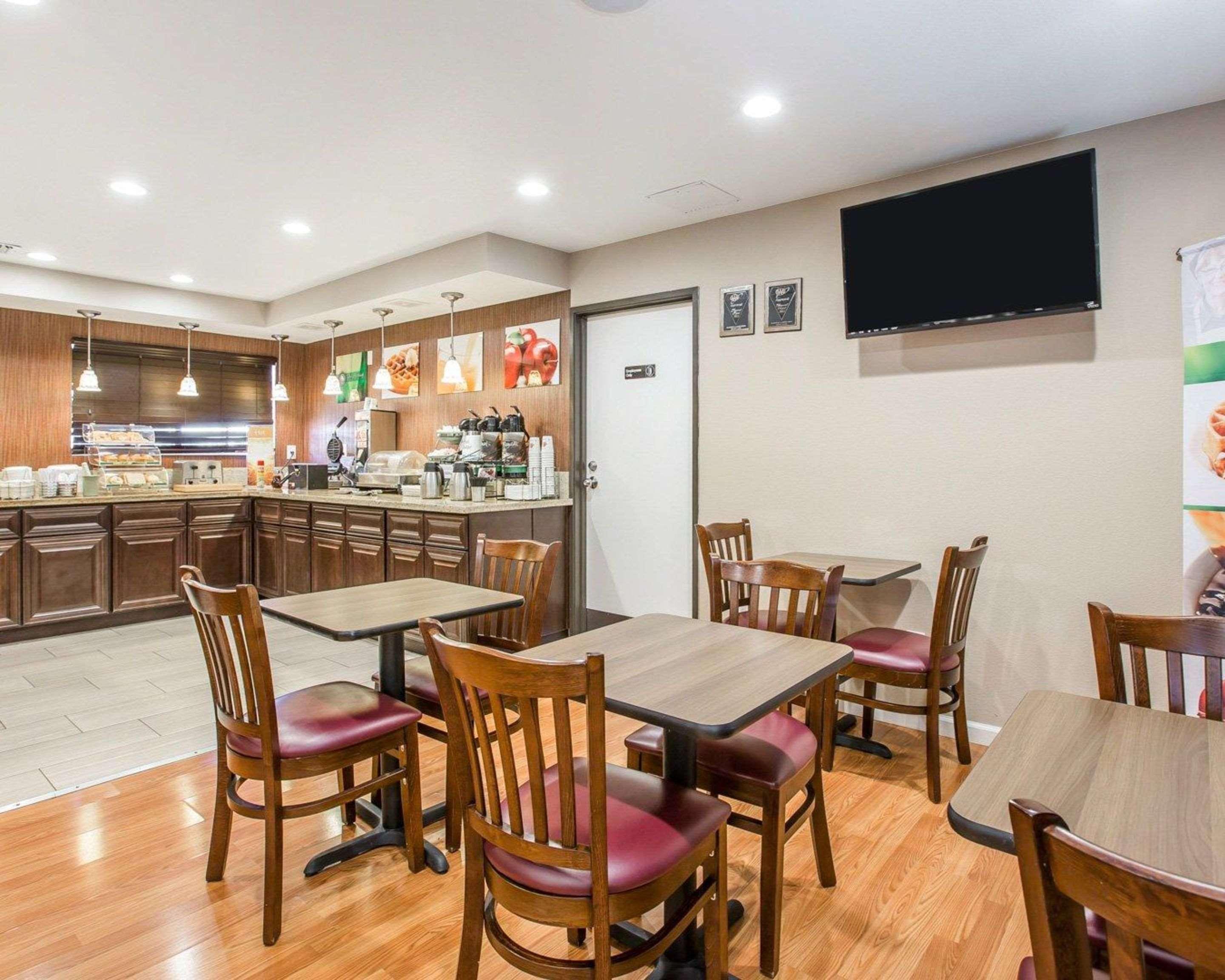 Quality Inn & Suites Woodland - Sacramento Airport Extérieur photo