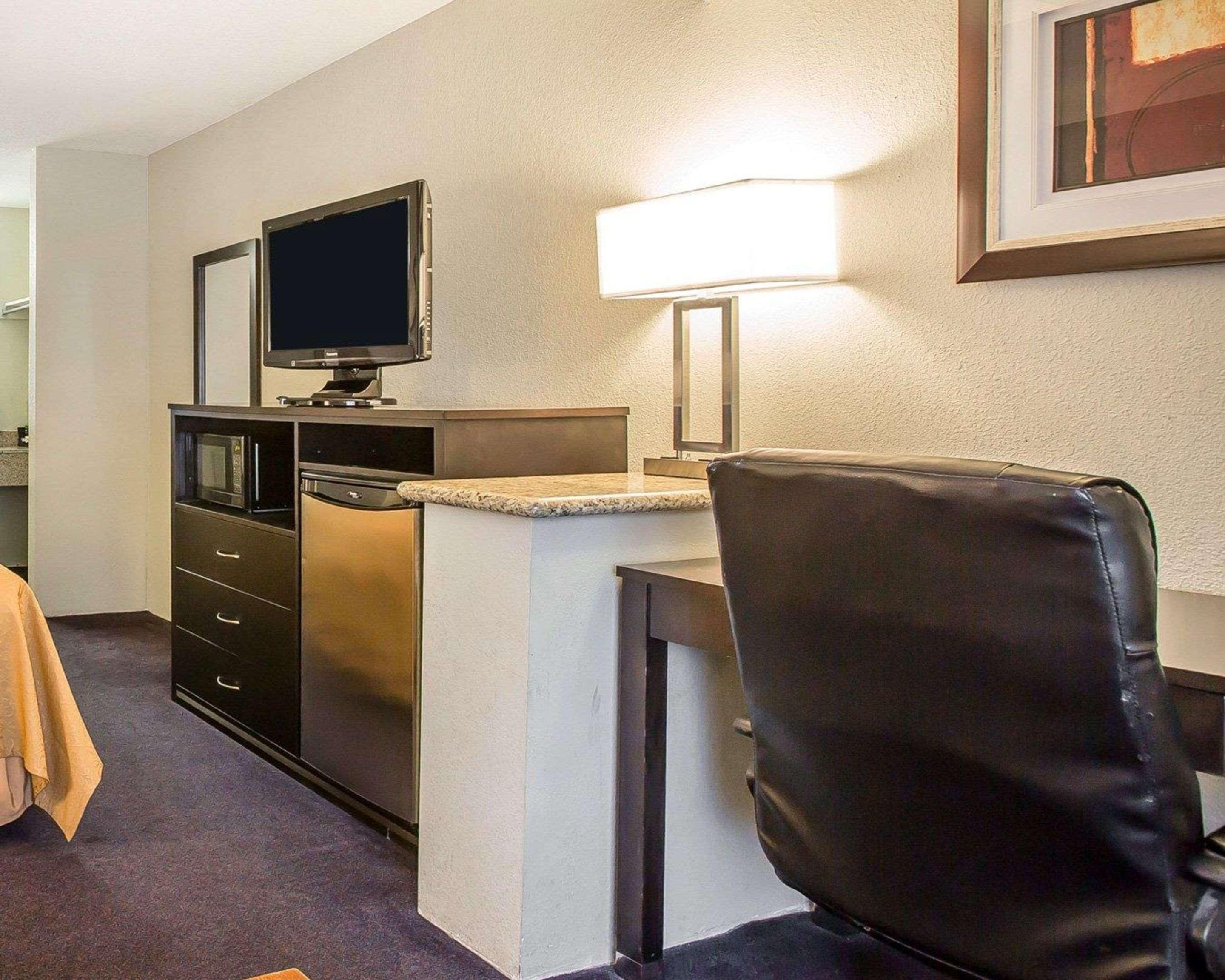 Quality Inn & Suites Woodland - Sacramento Airport Extérieur photo