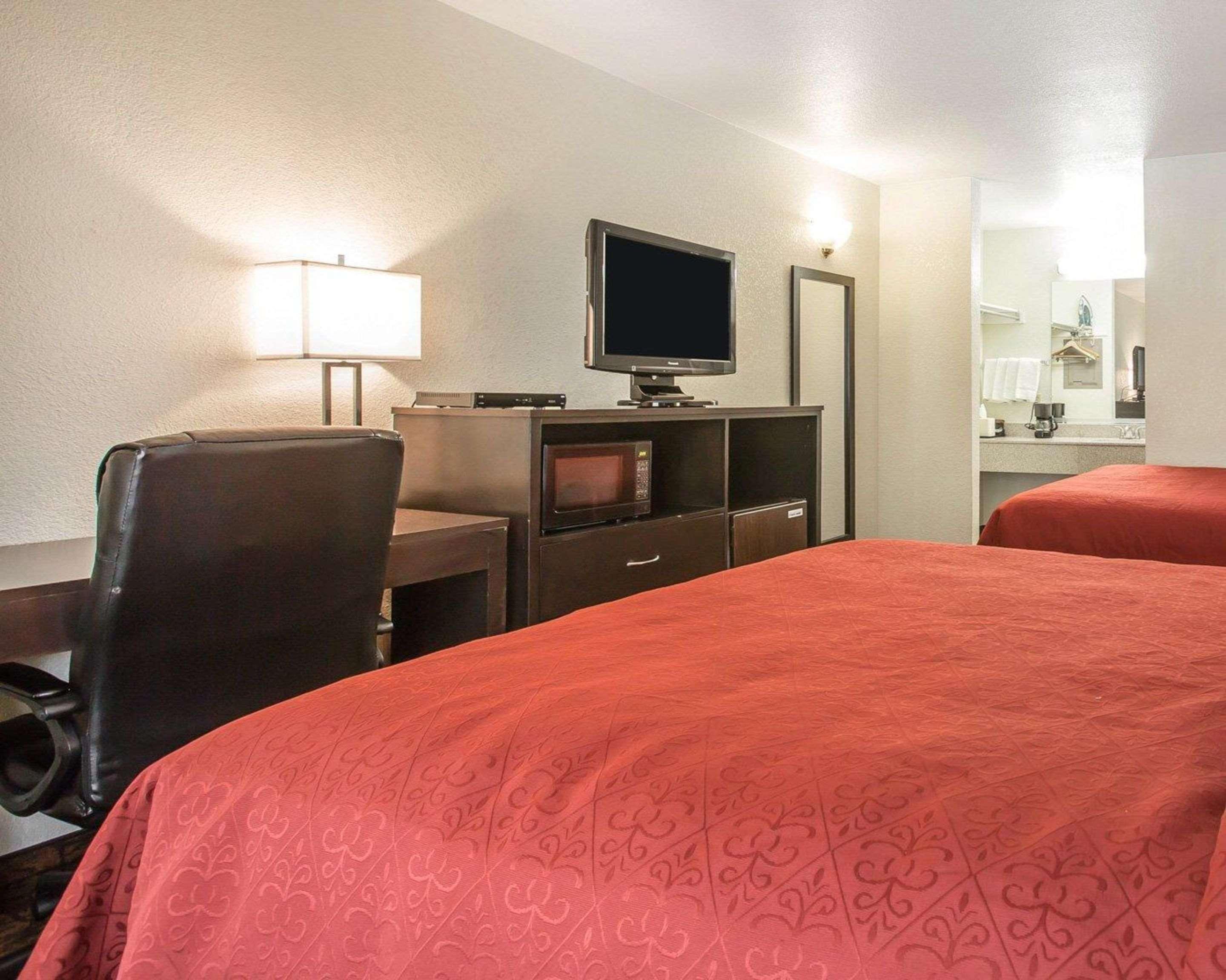 Quality Inn & Suites Woodland - Sacramento Airport Extérieur photo