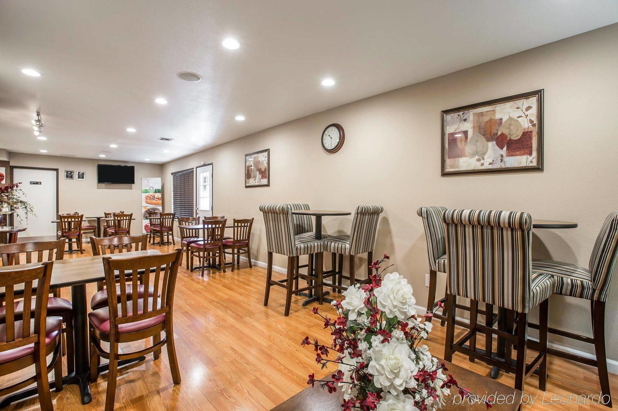 Quality Inn & Suites Woodland - Sacramento Airport Extérieur photo