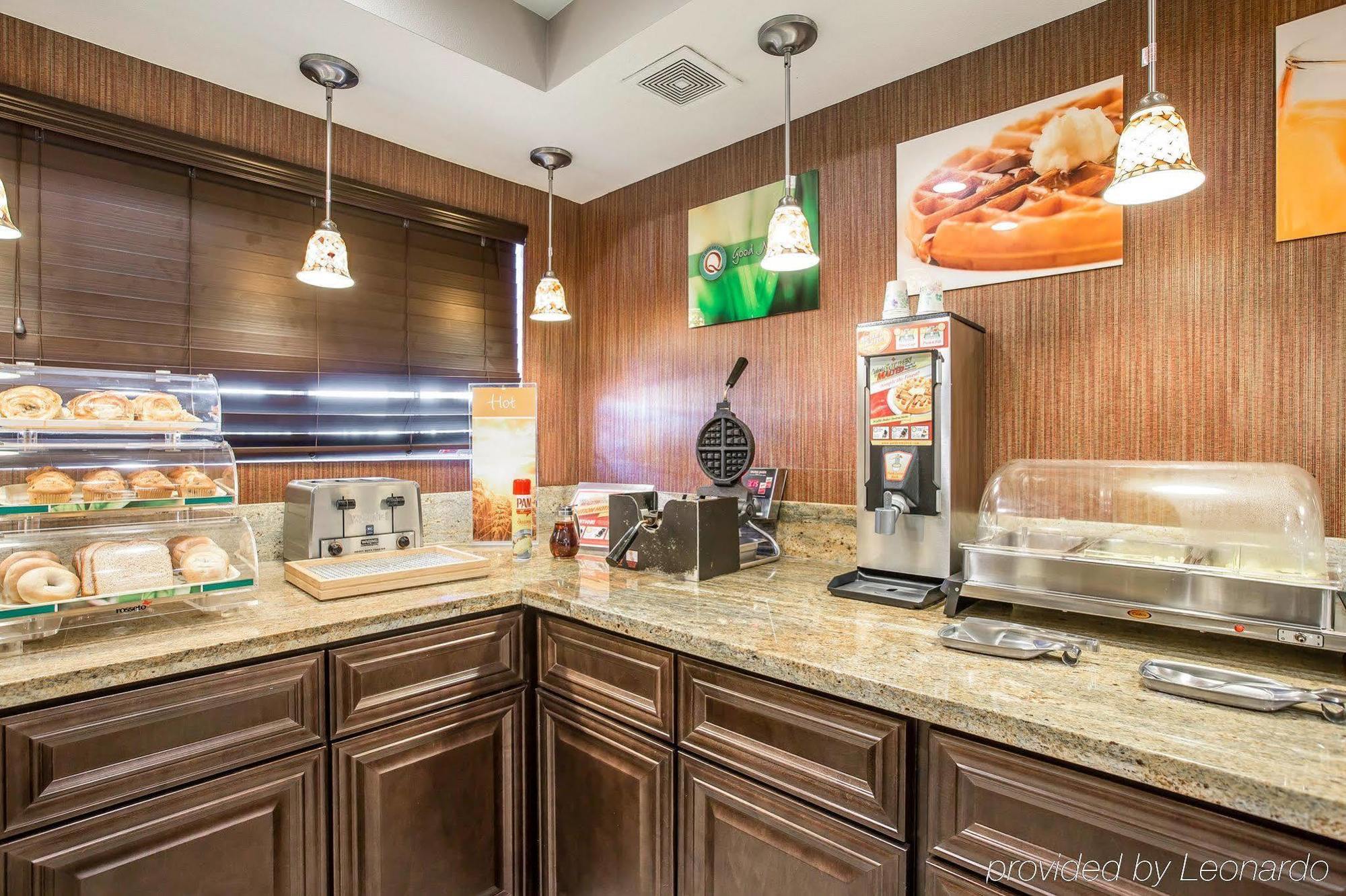 Quality Inn & Suites Woodland - Sacramento Airport Extérieur photo