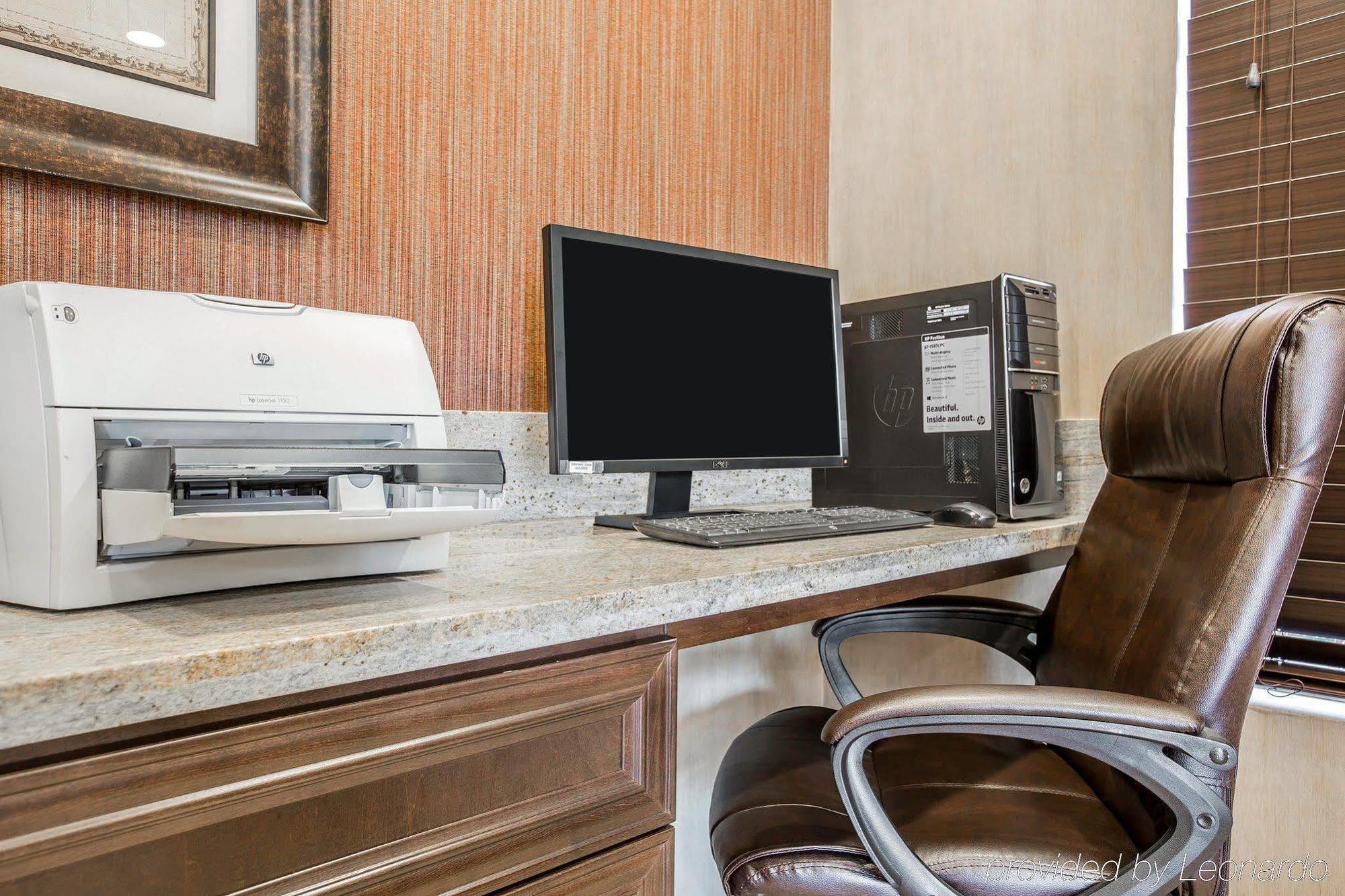 Quality Inn & Suites Woodland - Sacramento Airport Extérieur photo
